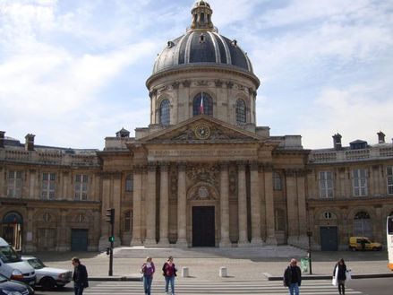 (c) Olivier Costel. L'Institut de France regroupe toutes les académies dont l'Académie française