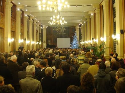 La salle des fêtes était pleine à craquer pour entendre le discours de Dominique Bertinotti qui ne figure sur aucune liste pour les régionales