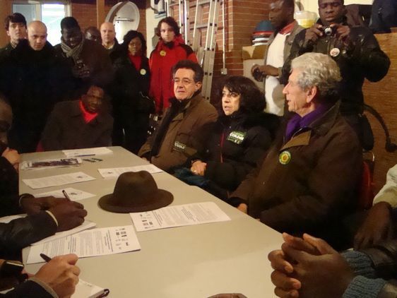 De droite à gauche : Robert Lion, Marie-Thérèse Atallah, Yves Cochet et Konate Kandioura