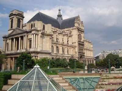 L'Eglise Saint-Eustache veille sur les Halles