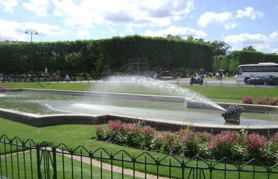 (c) MdlM - Un des jardins du Champ de Mars