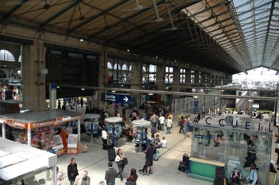 (c) Paris by train - Gare du Nord côté Est.