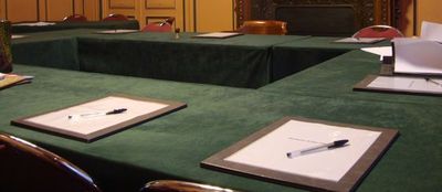 Salle du conseil de la mairie du 8e arrondissement de Paris.