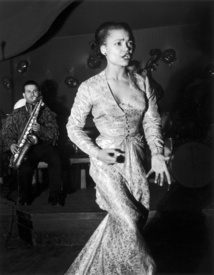 Eartha Kitt, Paris, 1950 © Robert Doisneau-Gamma Rapho Eartha Kitt, Paris, 1950 © Robert Doisneau-Gamma Rapho