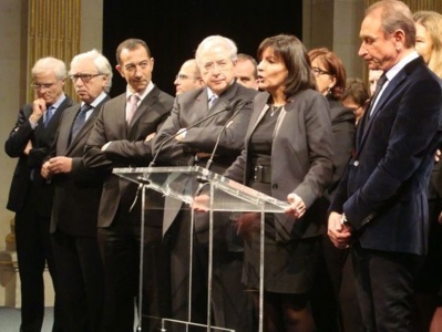 Bertrand Delanoë, pendant le discours de la Première Adjointe Anne Hidalgo, actuellement candidate à la Mairie de Paris en 2014 et future candidate à la candidature ?