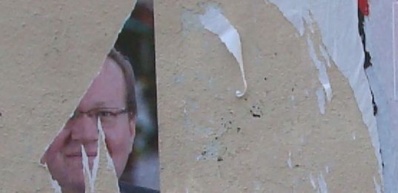 Affichage illégal déchiré - Crédit : VD.