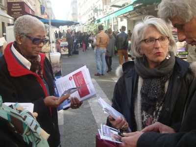 Marie-Thérèse Lacombe sur la liste de Jean-Pierre Lecoq s'intéresse au programme de Dominique Baud de la liste Paris Libéré - Photo : VD. Marie-Thérèse Lacombe sur la liste de Jean-Pierre Lecoq s'intéresse au programme de Dominique Baud de la liste Paris Libéré - Photo : VD.