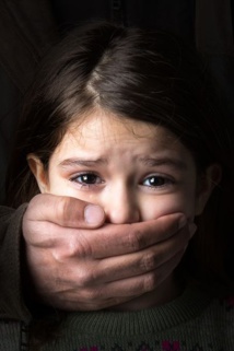 Enfants abusés © Luis Louro - Fotolia.com Enfants abusés © Luis Louro - Fotolia.com