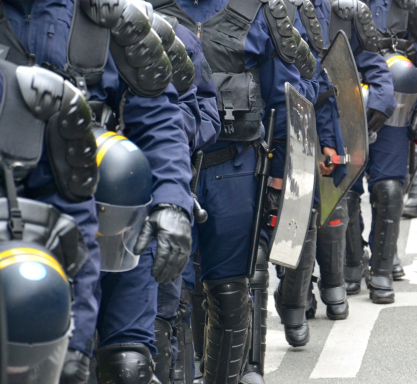 Policiers et gendarmes mobiles © VD Paris Tribune Policiers et gendarmes mobiles © VD Paris Tribune