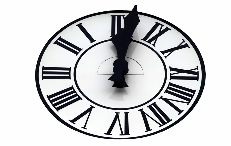 Emmanuel Macron le maître des horloges © DR