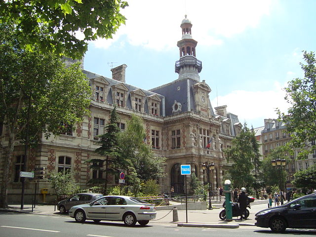Mairie du 12e arrondissement de Paris © LPLT sous licence creative commons.