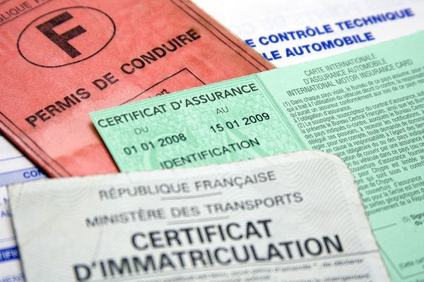 Contrôles routiers © Olivier Tuffé - Fotolia.com