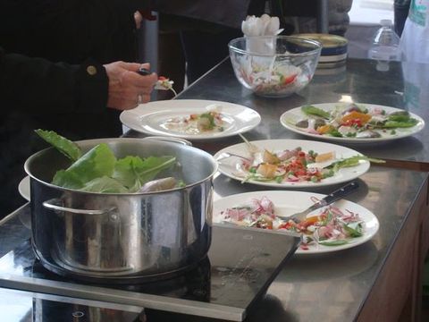 Cours de cuisine gratuit sur le maché Maubert à Paris Cours de cuisine gratuit sur le maché Maubert à Paris