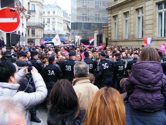 Rue de Presbourg bloquée avenue Kleber Manif pour tous 24 mars 2013 Rue de Presbourg bloquée avenue Kleber Manif pour tous 24 mars 2013